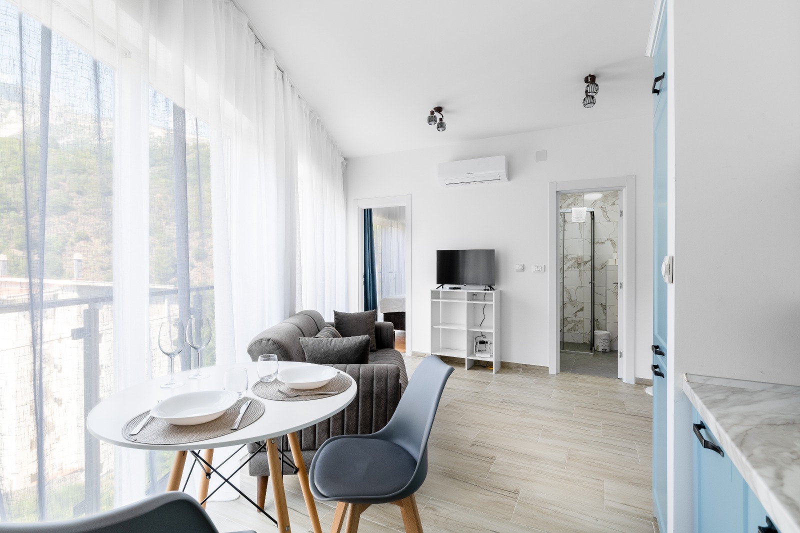 Stylish 30 m² One-Bedroom Apartment with Scenic Views in Bečići